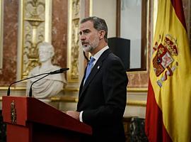 Felipe VI alaba al ex Jefe del Estado Juan Carlos ante el Congreso