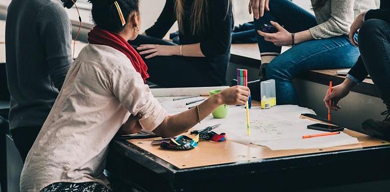 631 escolares de Avilés participan en talleres con motivo del Día Internacional de las Mujeres