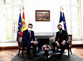 Sánchez subraya ante Macron la histórica relación de excepcional confianza que une a España y Francia