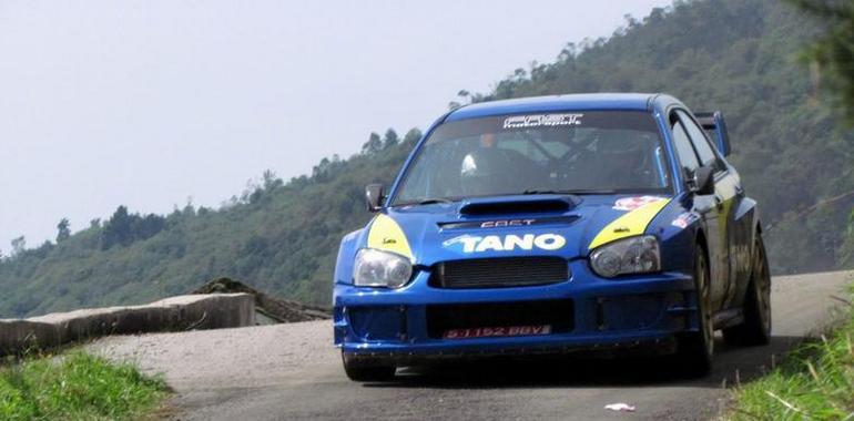 Jesús Fernández "Tano" y Salvador Belzunces, líderes en el Campeonato de Rallyes