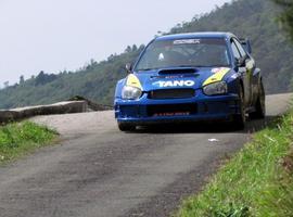 Jesús Fernández \"Tano\" y Salvador Belzunces, líderes en el Campeonato de Rallyes