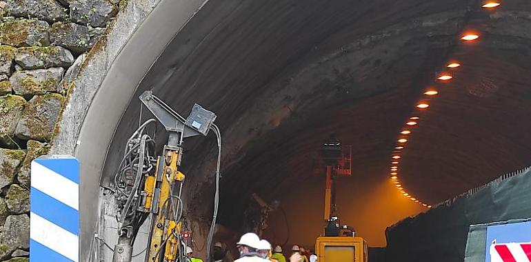 Más de un millón invertidos en reparar y mejorar la seguridad del túnel de Sotrondio, en la AS-117