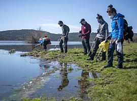 LIBERA moviliza a más de 100 voluntarios para caracterizar y recoger basuraleza en Asturias