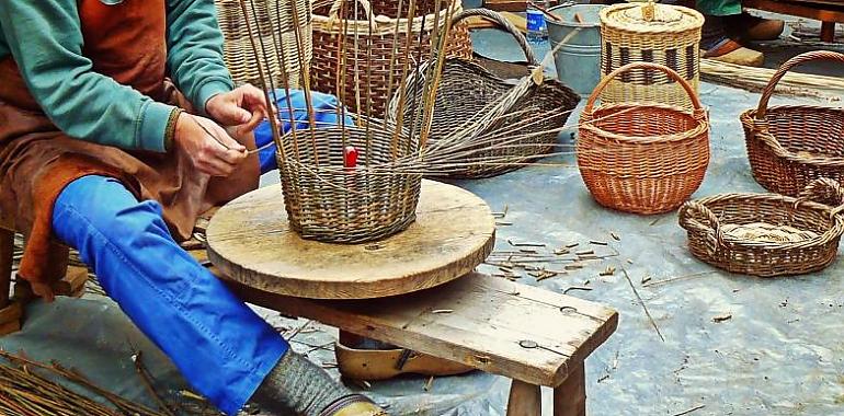 La Factoría Cultural participa en los Días Europeos de la Artesanía con talleres de cerámica y cestería