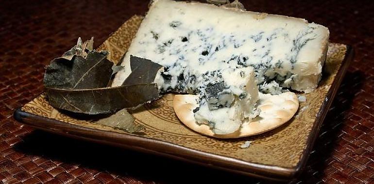   Se publica un catálogo que recoge los 329 quesos que se elaboran en Asturias