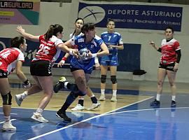 El Oviedo Balonmano Femenino también gana el derbi 