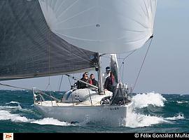 Ayer se celebró en la bahía de San Lorenzo la cuarta regata del Trofeo de Primavera de Cruceros