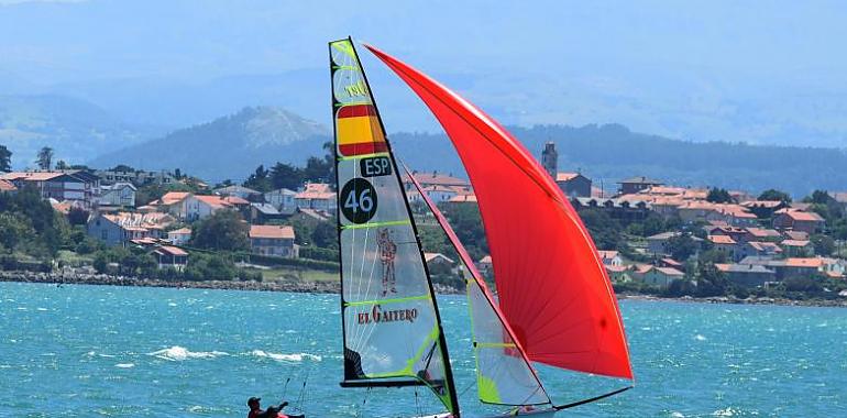  Los hermanos asturianos Federico y Arturo Alonso (El Gaitero) líderes en la primera jornada del Campeonato de España de Clases Olímpicas