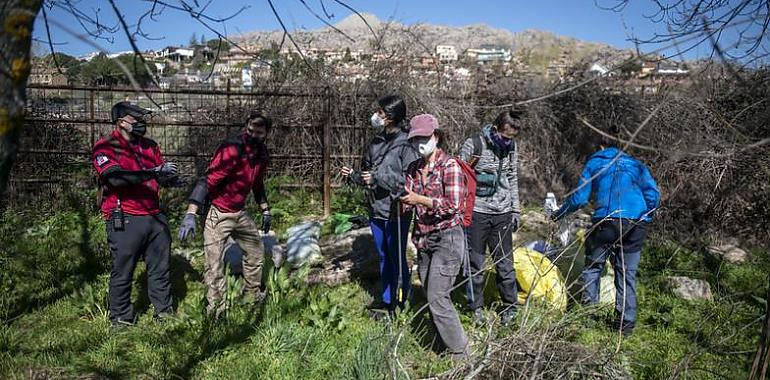 Fundación Oso de Asturias lucha contra el problema de la basuraleza 