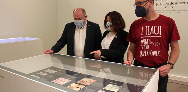 La Universidad de Oviedo une dinero y ciencia con una exposición de 150 billetes y monedas