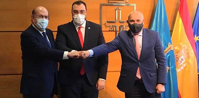 El astur mexicano Antonio Suárez da un nuevo espaldarazo al naval asturiano