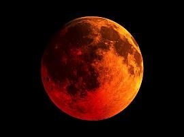 Este miércoles nos sirven gratis "luna de sangre" y la "superluna de las flores"