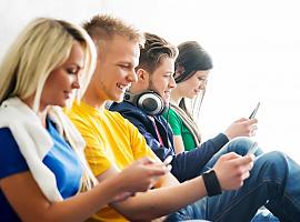 Un tercio de los jóvenes no puede controlar adecuadamente el uso que hace del móvil