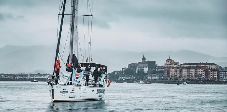 Nueve peregrinas, con Pumariega al timón, emproan el ‘Camino de Santiago a Vela’ 