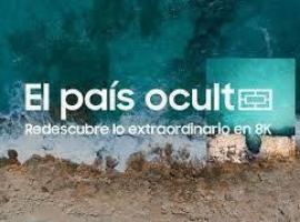 La playa de la Ballota seleccionada por la iniciativa "El País Oculto" para promover el turismo nacional este verano