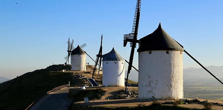 Cuando los molinos de viento se hicieron frontera: la Tierra de Don Quijote manda a la minería de tierras raras de vuelta al averno del que nunca debió salir 