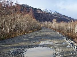 Se invierten más de 1,1 millones este verano en mejorar las carreteras de 33 concejos