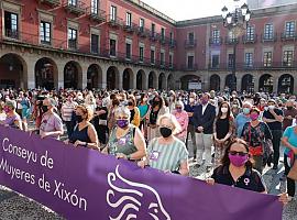 Concentración en Gijón en repulsa por las agresiones sexuales