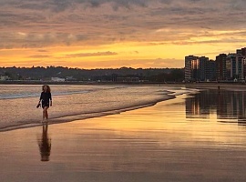 La gijonesa playa de San Lorenzo, entre las más instagrameadas de España