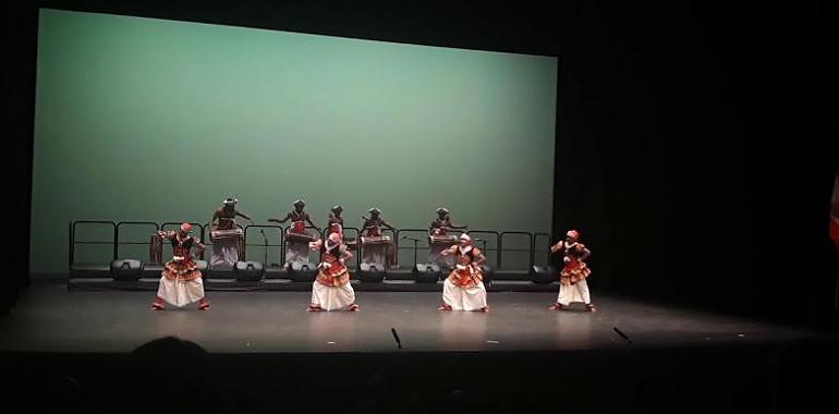 XL Festival Folclórico de Música y Danza Popular de Avilés en el auditorio del Niemeyer