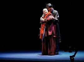La comedia dramática "El abrazo" en el Teatro Palacio Valdés