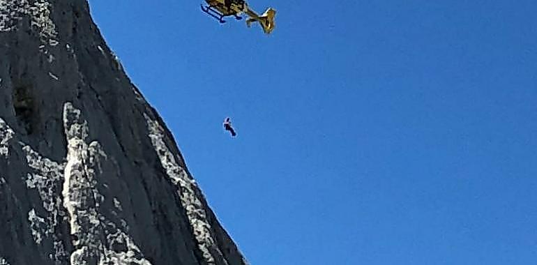 Fallece un escalador rescatado, muy grave, del Jou de los Cabrones en Cabrales