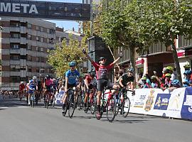 Victoria del ciclista asturiano Samuel Fernández Heres en la Vuelta Junior a la Ribera del Duero