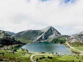 Los accesos a los lagos de Covadonga se cortarán al tráfico con motivo del final de etapa de la Vuelta Ciclista