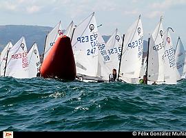 80 embarcaciones  y cerca de 100 regatistas en el X Trofeo Villa de Gijón de Vela Ligera celebrado este fin de semana