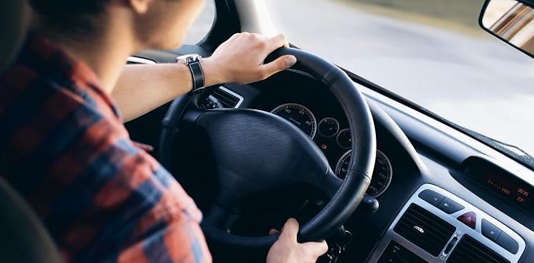 Avilés pone en marcha desde mañana hasta el día 22 una campaña de control ante las distracciones al volante