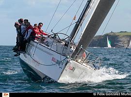 El viento no puso las cosas demasiado fáciles este fin de semana a los participantes en en Trofeo de Otoño que se celebró este fin de semana en la bahía de Gijón