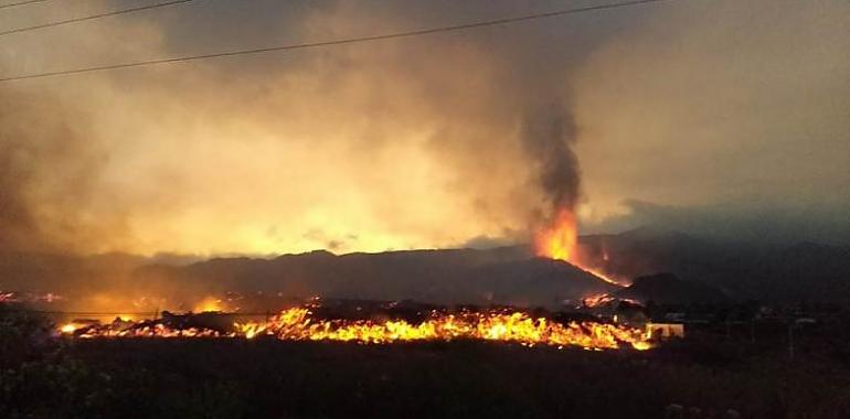 El cuerpo de científicos españoles se vuelca en el estudio fenoménico y en el de las consecuencias del volcán de La Palma