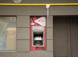 Mientras los bancos retiran los suyos, Correos instala nuevos cajeros automáticos en toda España: 27 en Asturias