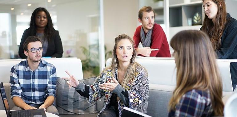 El Gobierno de Asturias prestará formación y asesoramiento a 6.900 personas para mejorar su situación laboral