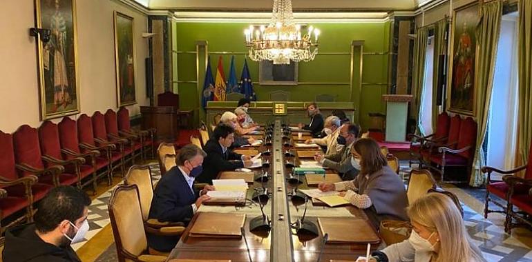 El Ayuntamiento de Oviedo vuelve a las comisiones de forma presencial