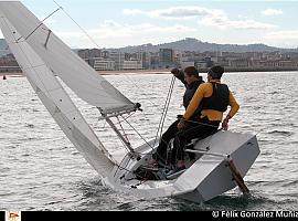 Ayer domingo se celebró en Gijón la cuarta tirada del Trofeo de Otoño de Vela Ligera