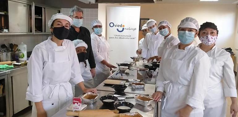 La iniciativa “Oviedo Incluye” da formación a 16 desempleados sobre cocina para colectividades