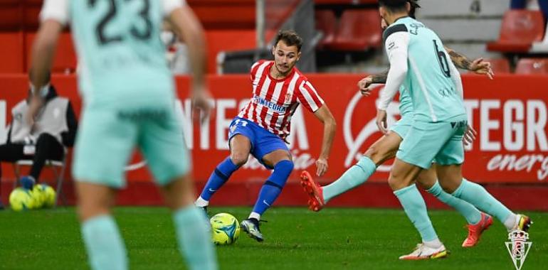 El Sporting hace méritos para ganar, pero la SD Huesca igualó al empate