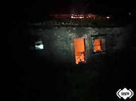 Incendio en Colunga esta madrugada