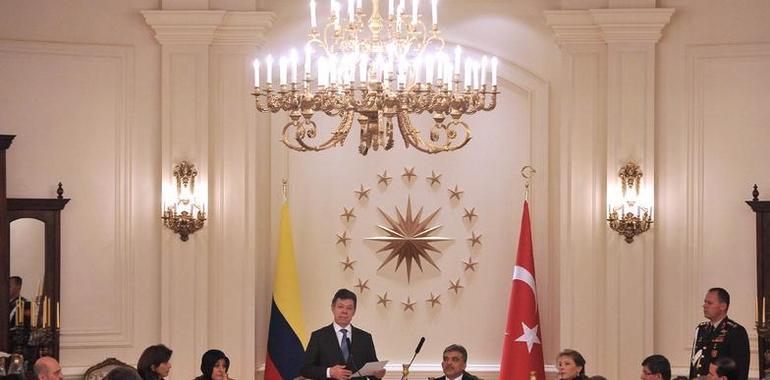 Colombia y Turquía acordaron eliminar visas para sus ciudadanos  
