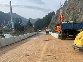 Reabierto al tráfico un carril de la AS 15 en Soto de la Barca