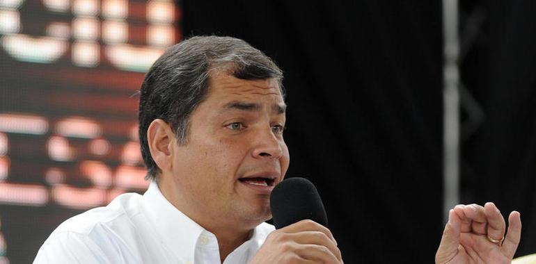 Correa se solidarizó con Maradona por la muerte de su madre