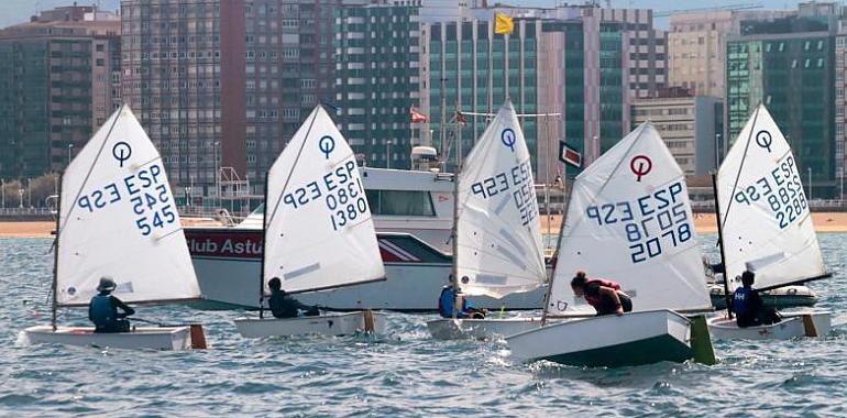 Este fin de semana comienza en la bahía de Gijón el Trofeo de Primavera de vela ligera del Real Club Astur de Regatas para varias clases