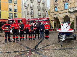 Hoy han sido presentados en Gijón los nuevos vehículos del Servicio de Prevención y Extinción de Incendios y Salvamentos y hemos asitido a la toma de posesión de los cinco jefes de dotación