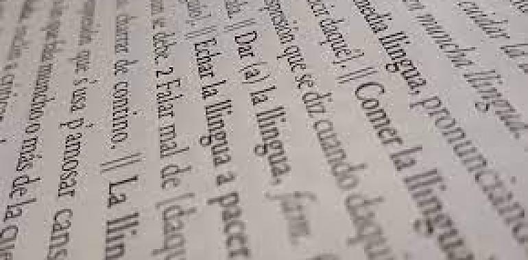 Educación y Cultura presentan dos guías interactivas para el profesorado de asturiano y eonaviego