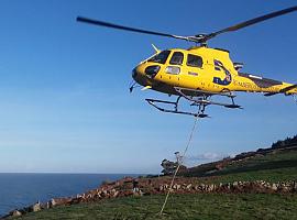 Rescate de montaña gracias al helicóptero medicalizado en Peñamellera Baja en la tarde de ayer