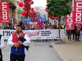 El 1 de Mayo llena las calles de Avilés