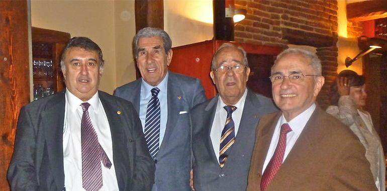 José Luis Poyal presentó en Madrid Apuntes políticos sobre la transición