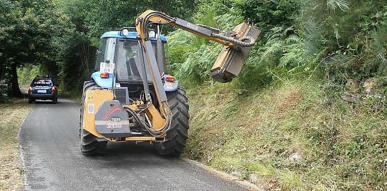 Avilés adjudica un contrato de 39.900 euros para  acondicionar las cunetas y márgenes de unos 47 kilómetros de caminos 