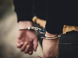 Detenido un joven como presunto autor de varios robos con fuerza en un establecimiento de hostelería de Mieres